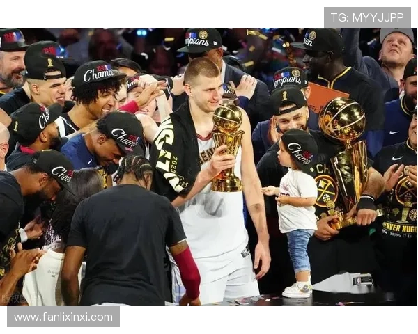 掘金队季前赛备战全面启动 球员状态引关注 目标卫冕冠军